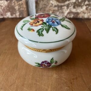 PartyLite Trinket Box Florals Inside & Out Gold Hardware  Works great! So sweet!